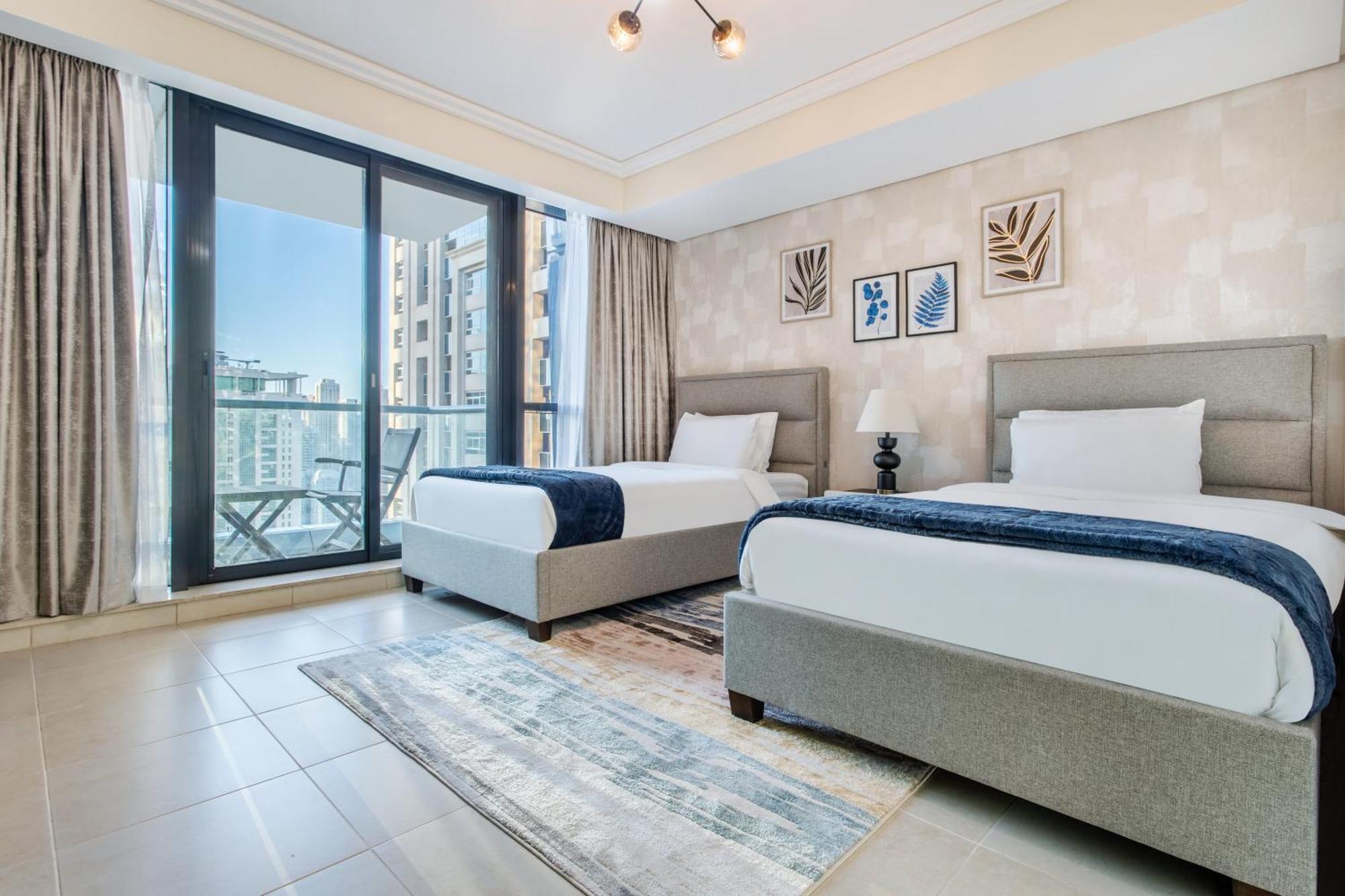 3 Bedroom Luxurious View * Dubai