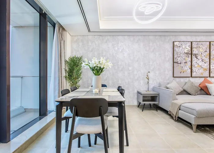 3 Bedroom Luxurious Lake View Apartment