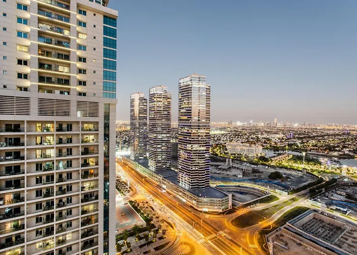 3 Bedroom Luxurious Lake View Apartment