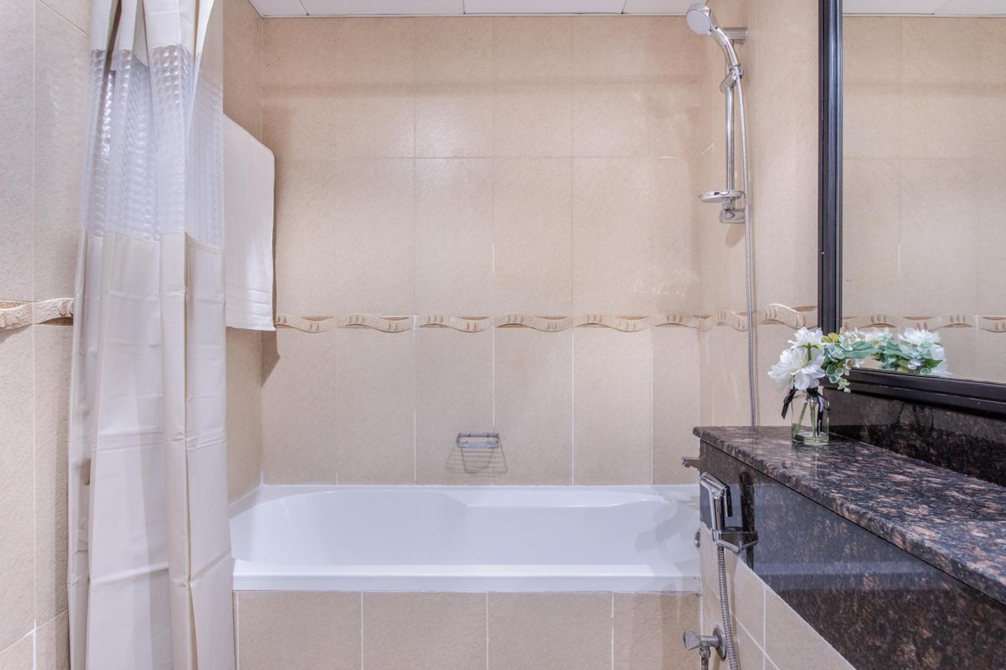 3 Bedroom Luxurious View * Dubai