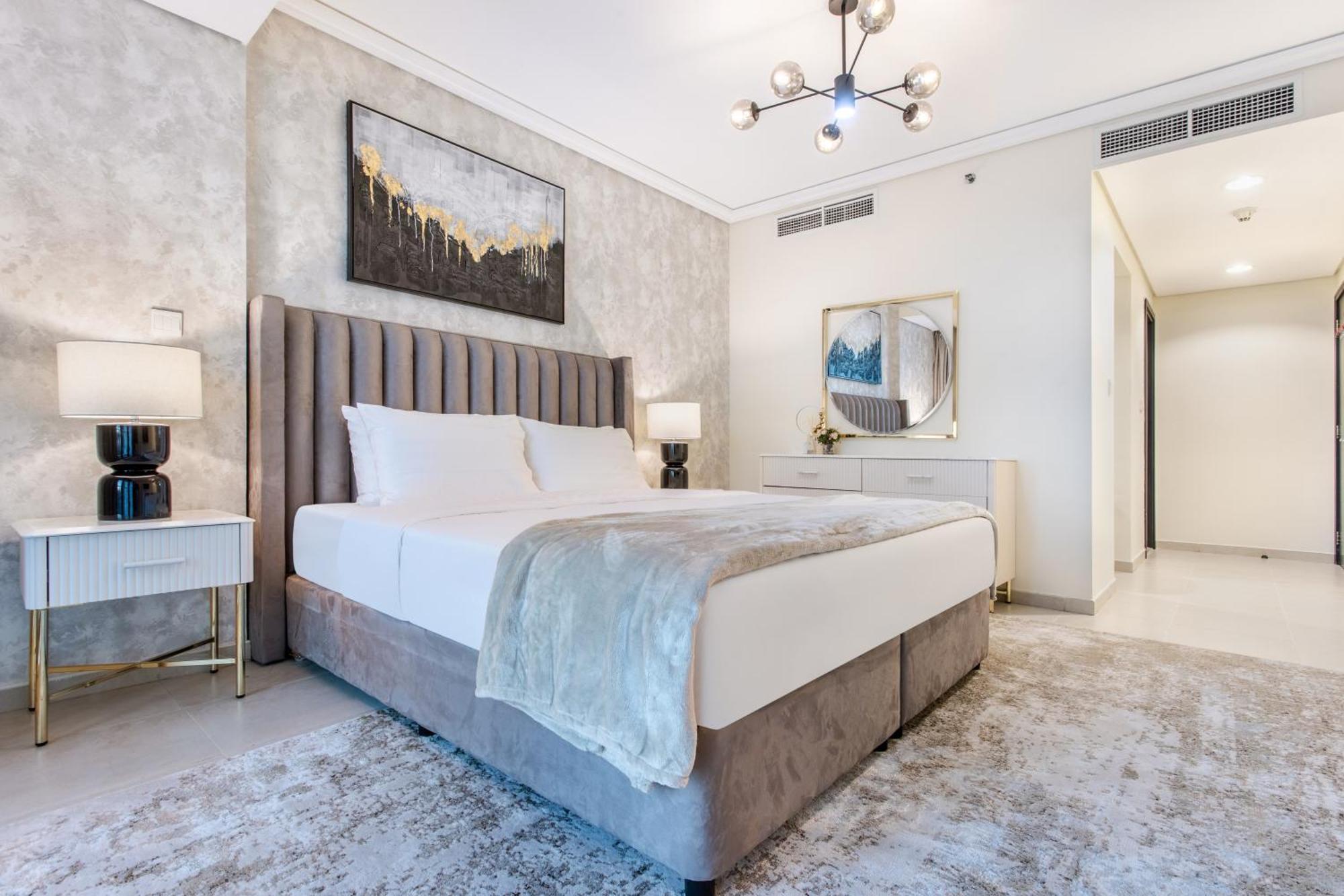 3 Bedroom Luxurious View Apartment