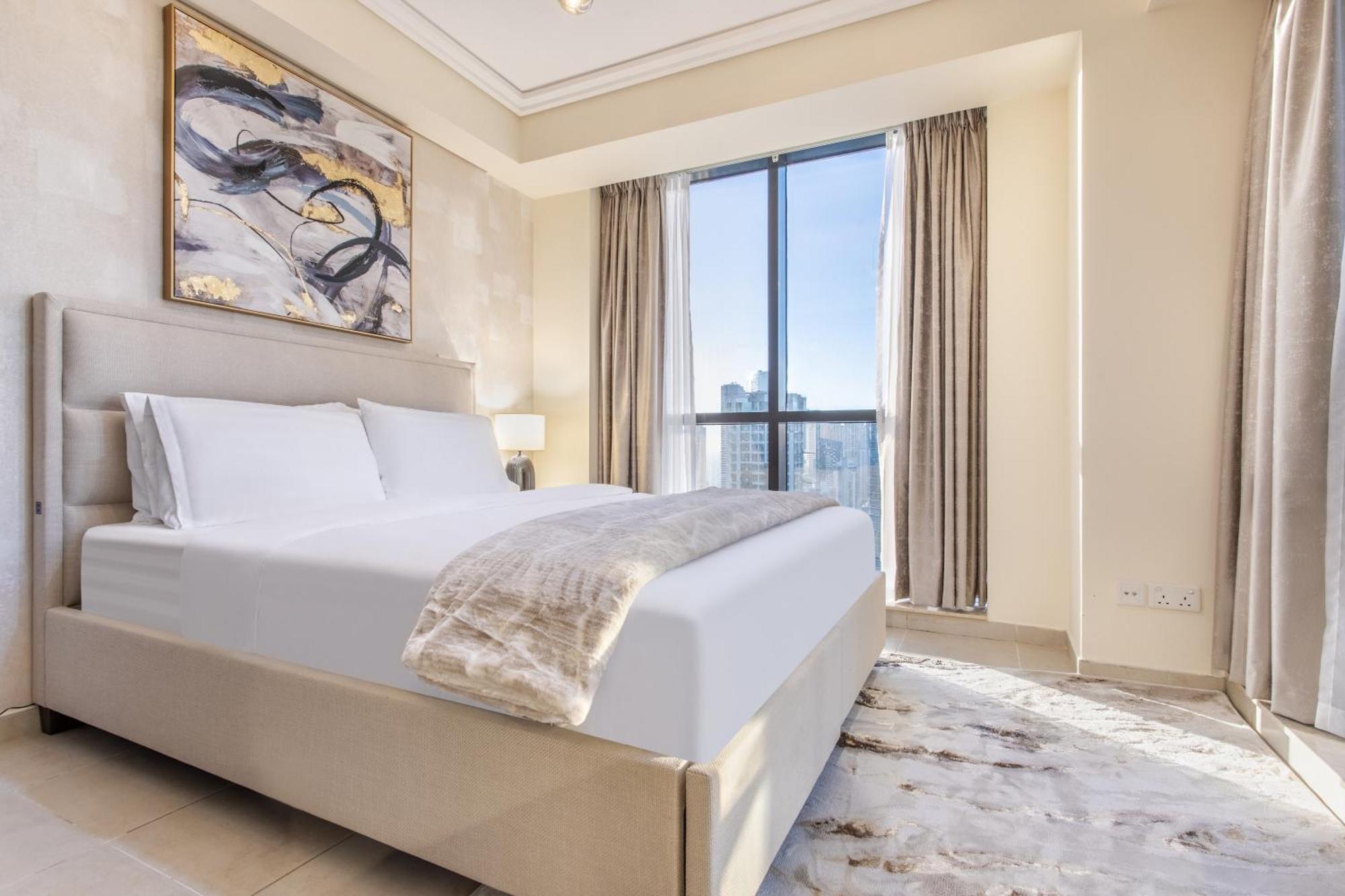 Apartment 3 Bedroom Luxurious View Dubai