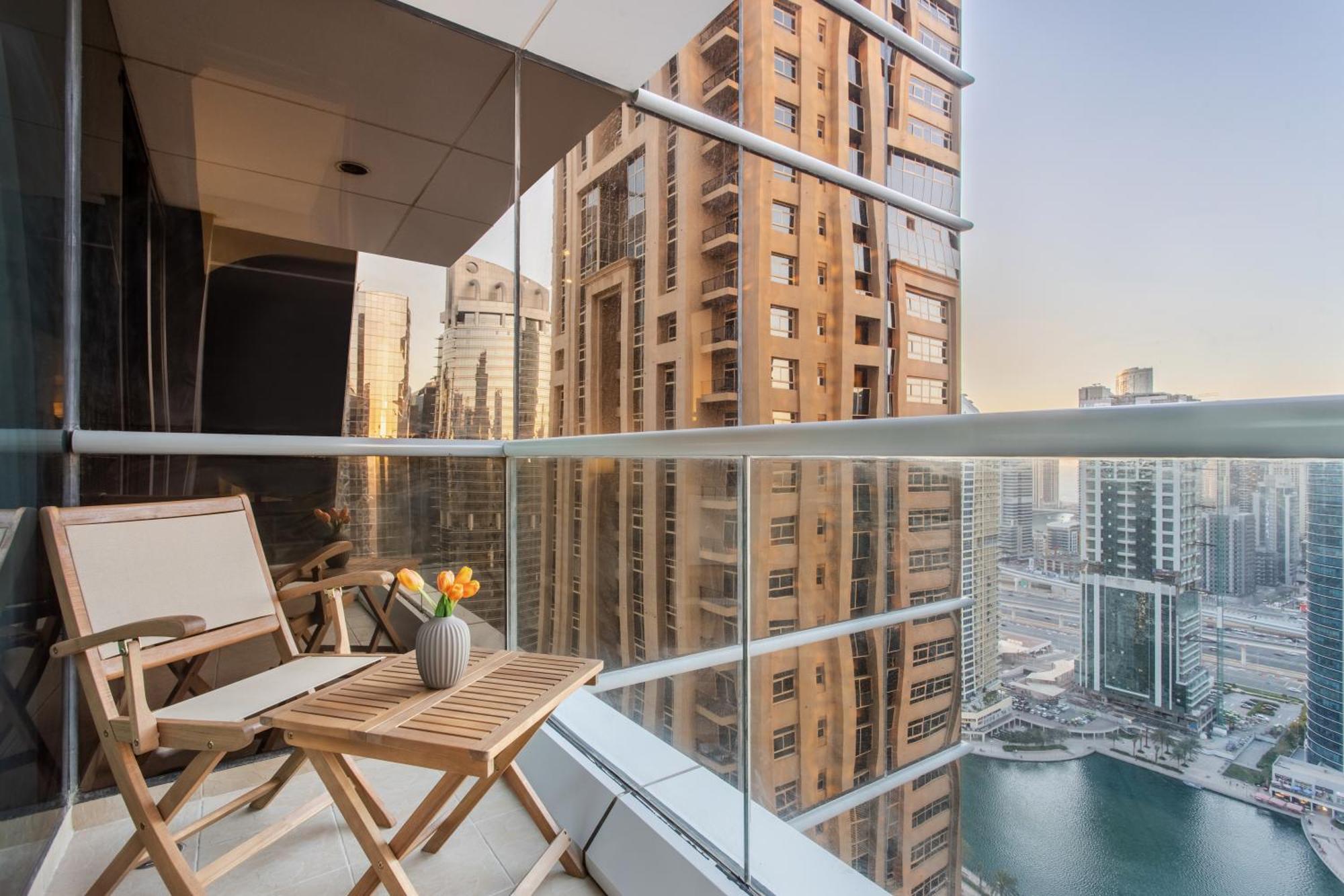 3 Bedroom Luxurious View Dubai